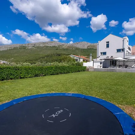 With Private Pool Near Split 公寓 珀德垂那