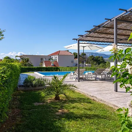 With Private Pool Near Split